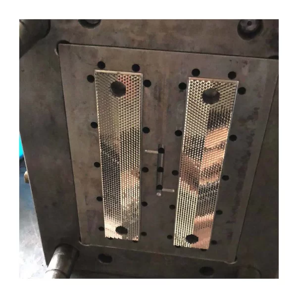 Custom Plastic injection road stud reflector Mold Core Insert Lens Electroform Plate Reflector mould