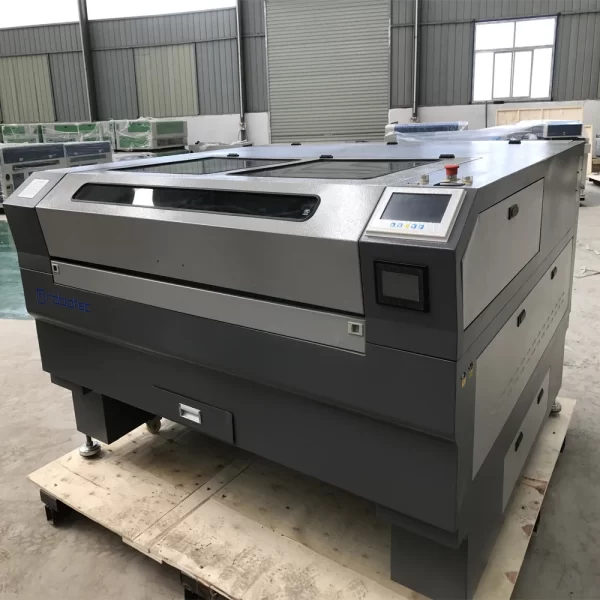 Máquina de gravura fina econômica europeia do laser da linha central do tamanho 3 do cortador de aço 130*90cm da máquina de corte 0-3mm do metal para o negócio de samll