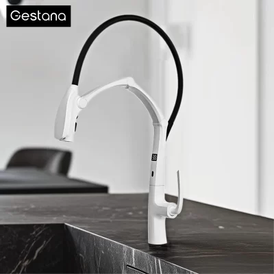 Torneira de cozinha luxuosa de latão de metal com display LED, sensor e spray removível de 3 funções, torneira de economia de água de alta pressão sem toque