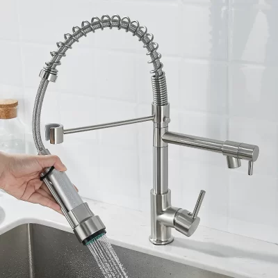 Torneira de cozinha de saída dupla escovada de níquel, torneira giratória 360 com bico removível quente e frio