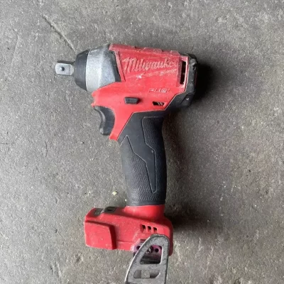 Chave de impacto do anel quadrado, Milwaukee 2753-20, M18 1/2 ", apenas uma ferramenta, usada