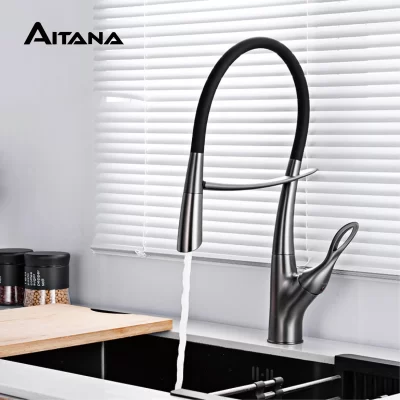 Torneira de cozinha moderna e luxuosa de latão preto, design de sucção magnética removível, alça única, água quente e fria, misturador de pia com 2 funções