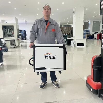 1500w 4 em 1 máquina de solda de corte de limpeza de soldagem a laser de fibra soldador a laser portátil para limpeza de remoção de ferrugem de metal