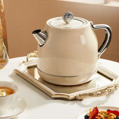 Chaleira elétrica doméstica 220v 1,5l, água fervente, panela de aquecimento rápido com interno de aço inoxidável, 3 cores disponíveis