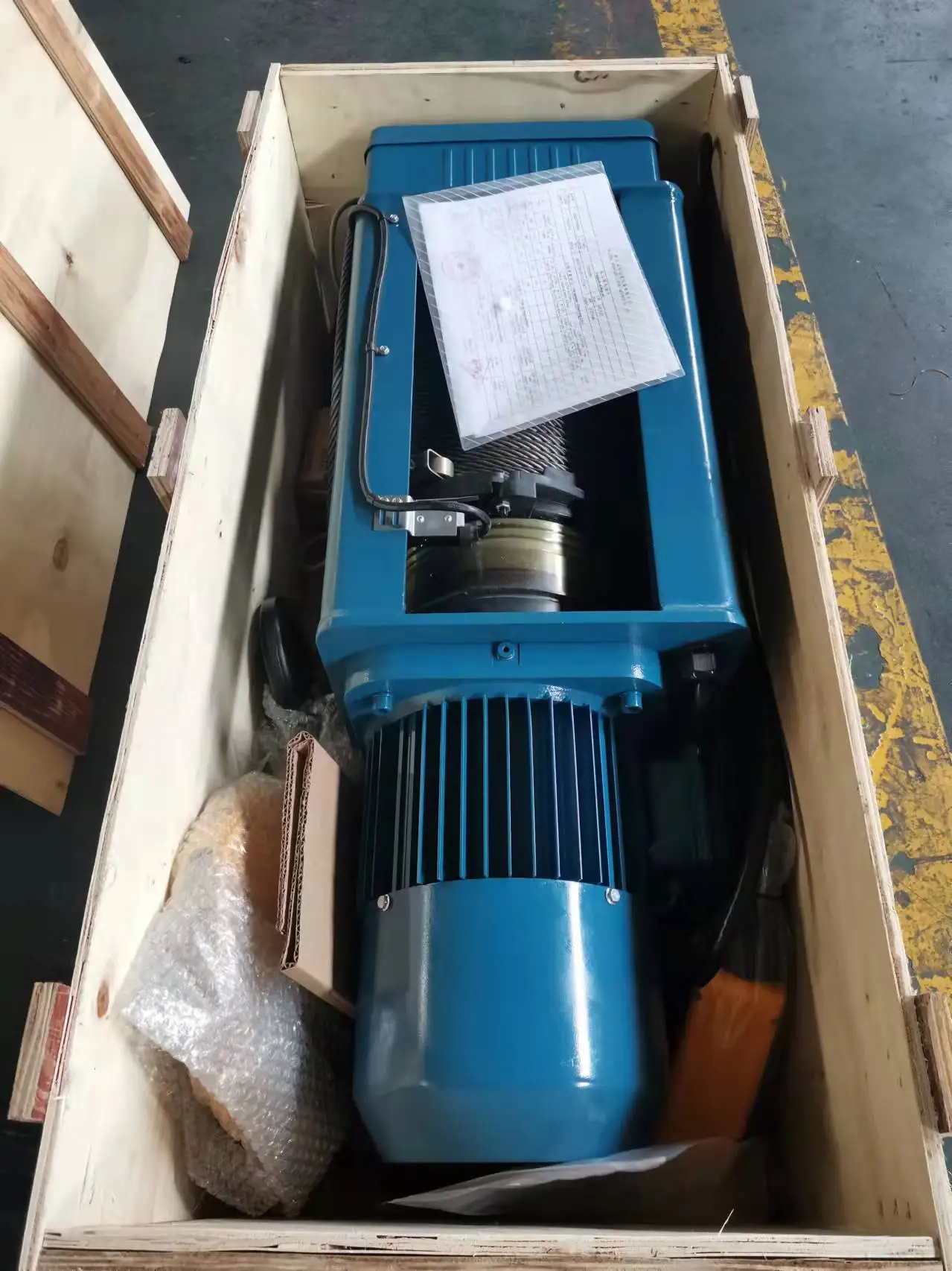 Foot mounted type wire rope hoist 5T 6M - Image 3