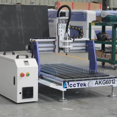 2025 eixo refrigerado a água gravura de metal acrílico desktop pequena máquina cnc acctek akg 6090 6012 artesanato em madeira