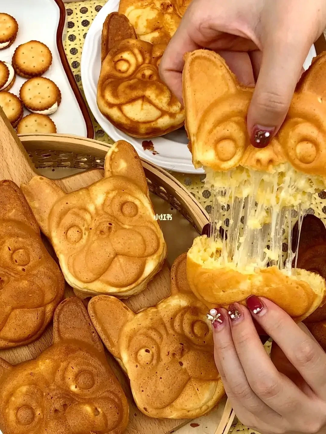 Máquina comercial de waffle de desenho animado com formas de animais | 3000W de tensão dupla · Placas antiaderentes Cat/Bunny - Image 4