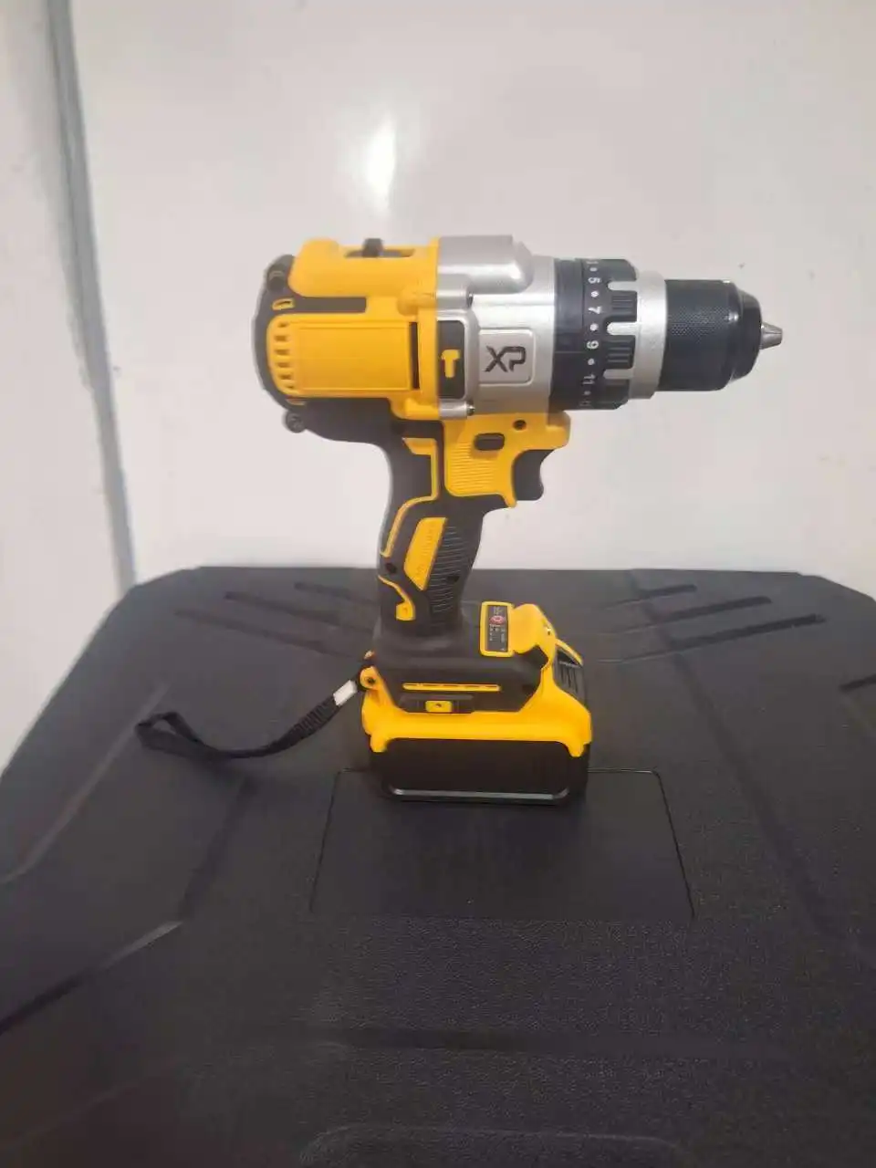 DW High-power Lithium Battery Power Tool Set 4-in-1 Brushless Impact Power Tool Set - Image 6