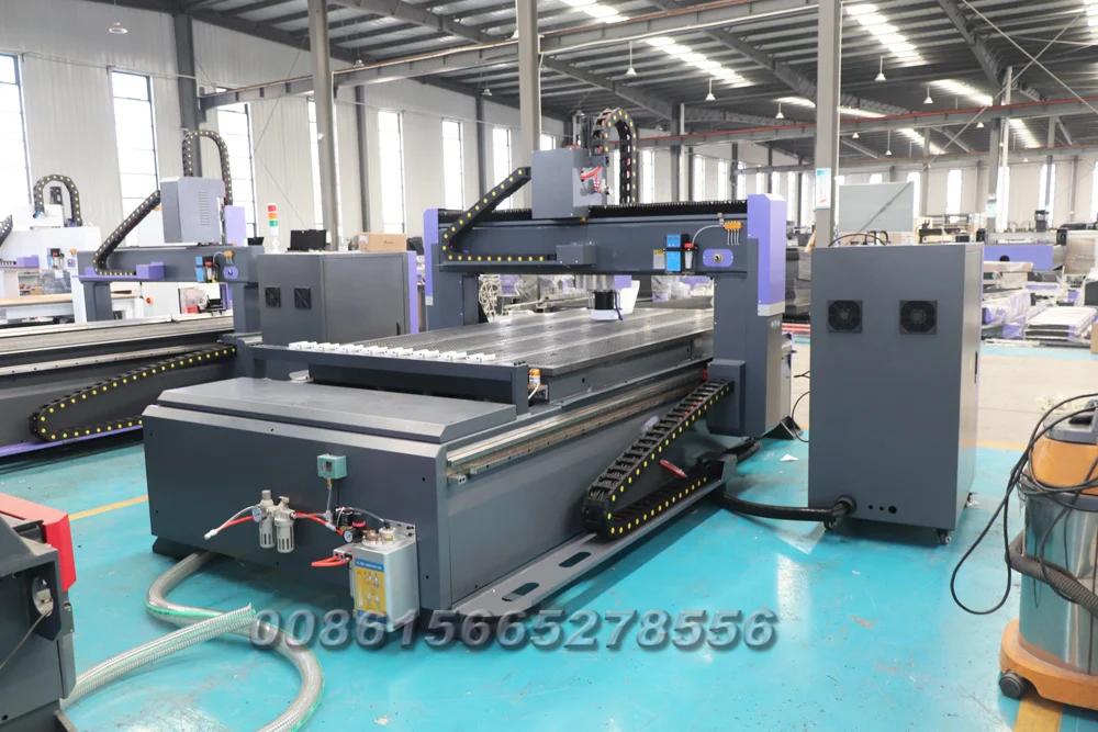 Econômico 3 Eixo CNC Router Milling Controller, ATC 8 Liner Tool Changer, 1300*2500mm, à venda - Image 3