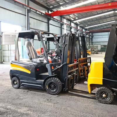 Empilhadeira elétrica 1800kg 2500kg 3000kg Empilhadeira de mudança lateral com mástil e caminhão de elevação de roda com certificação