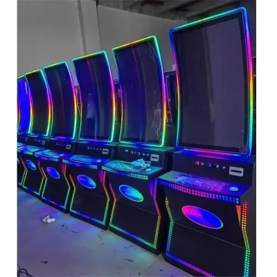 Chegada de alta definição J/C-Curved LED Gabinete Máquina de habilidade de jogo operada por moedas Jogo de fogo