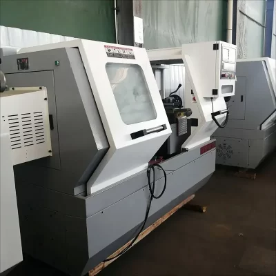 Precision CK6140 750mm Horizontal CNC Lathe Machine Automatic Flat Bed Lathe with 4 Tools GSK Control System for Metal Working