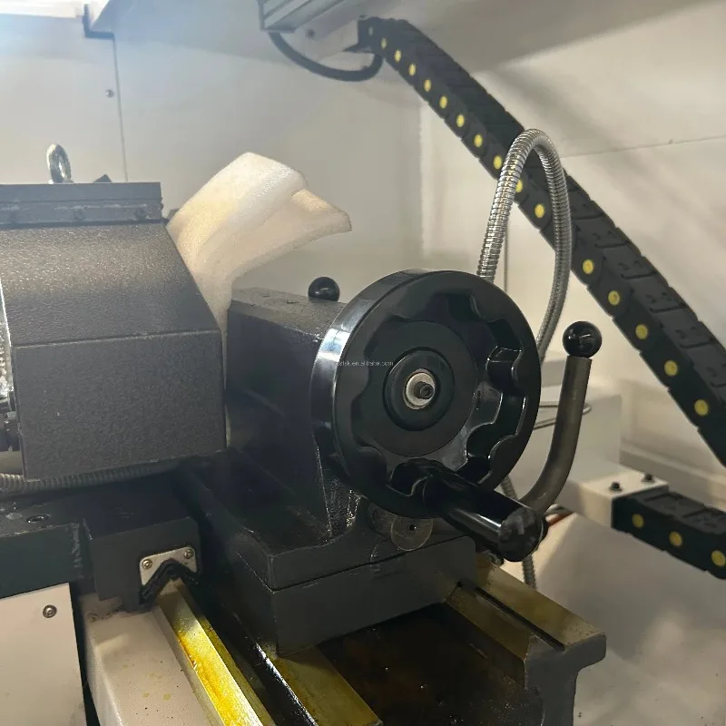 Venda Quente Mini cama de metal plana horizontal torno cnc ck6130 modelo gsk sistema ontrol eixo único multifuncional - Image 4