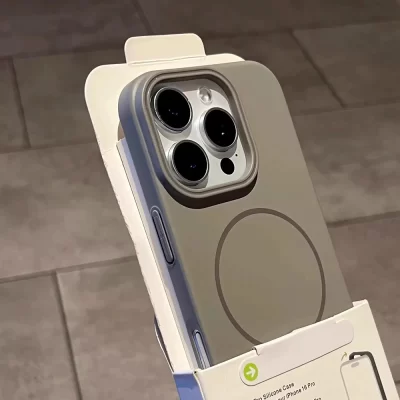 Ultra-thin PC Magnetic Case For iPhone 17 Air 16 15 14 13 12 Mini 11 Pro X XS Max 8 7 Plus Protect For Magsafe Shockproof Cover