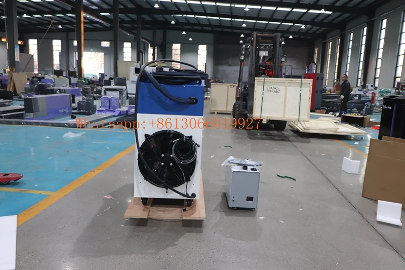 Máquina de solda a laser de fibra pequena do armário, 4 em 1 Lazer Cleaner, Weld Seam Rust Removing Tools, MCW-3000, 3000W