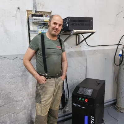 Fornecimento direto da fábrica na China 200w-500w Pulso Flat Top Light Máquina de limpeza a laser de fibra portátil com alta qualidade