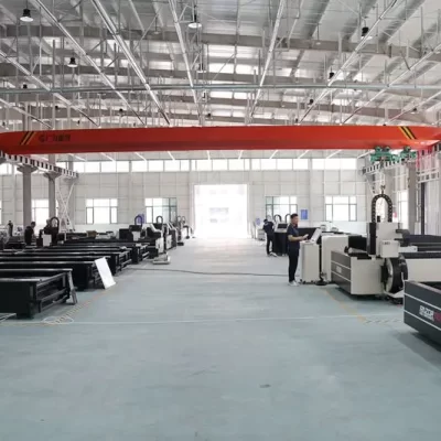 Alta qualidade poderosa 1500w 2kw fonte laser raycus máquinas de corte a laser de fibra para aço inoxidável