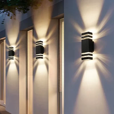 Luzes de parede ao ar livre parede exterior à prova dwaterproof água led arruelas de parede entrada do hotel superior e inferior pilares de duas cabeças luz ao ar livre