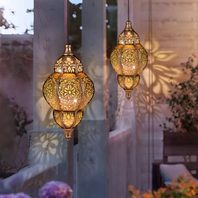 Luzes solares ao ar livre luz pingente de ferro oco para fora projetor lanterna varanda luzes decorativas para pátio jardim decoração gramado deck