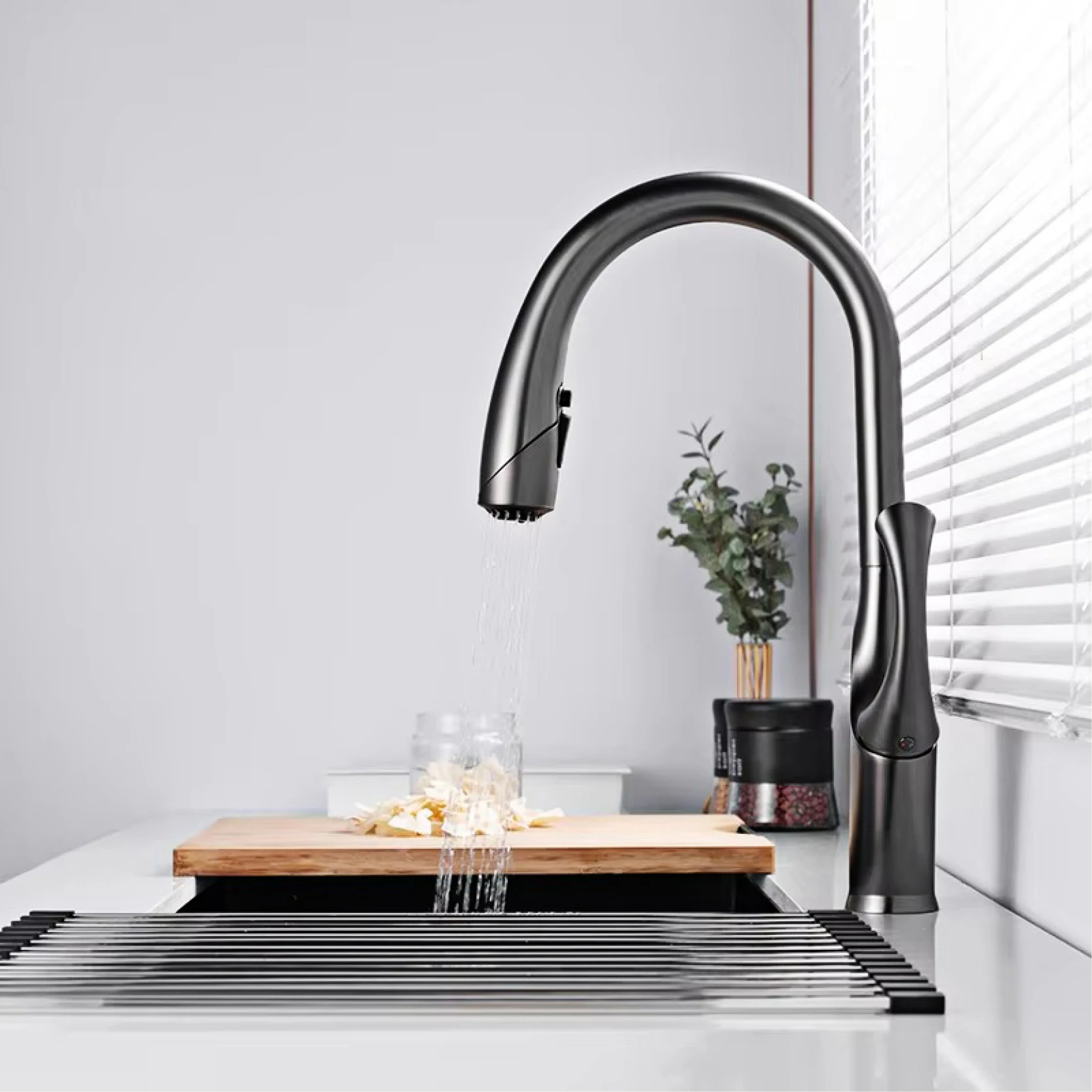 Torneira de cozinha luxuosa com interruptor de toque de latão preto, alça única, núcleo de válvula de cerâmica, água quente e fria, tipo removível, torneira de pia de 3 funções - Image 3