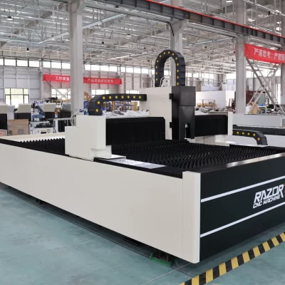 Raytools Raycus CE 1500*3000 mm Fabricante Máquina de corte a laser de aço carbono inoxidável