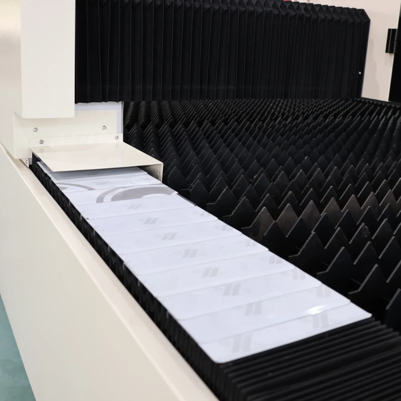 Raytools Raycus CE 1500*3000 mm Fabricante Máquina de corte a laser de aço carbono inoxidável - Image 2