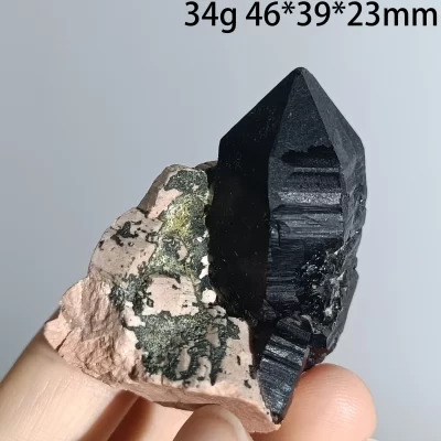 Epidote natural feldspato minério de quartzo espécime cristal preto cluster decoração do jardim pedra cura decoração para casa
