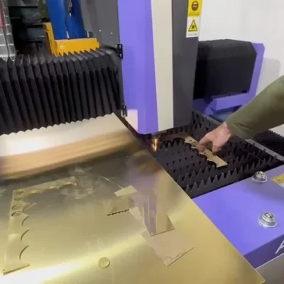 Máquina de corte a laser SS CS MS de fibra de aço inoxidável de alta potência eficiente popular 3000W 1500W 6KW