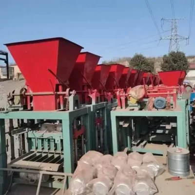 QT4-18 Máquina automática de moldagem de blocos de concreto de alta eficiência Máquina de tijolos que faz a máquina automática de prensa de tijolos para colocação de tijolos m