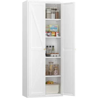 Despensa alta de cozinha com portas duplas e prateleiras ajustáveis