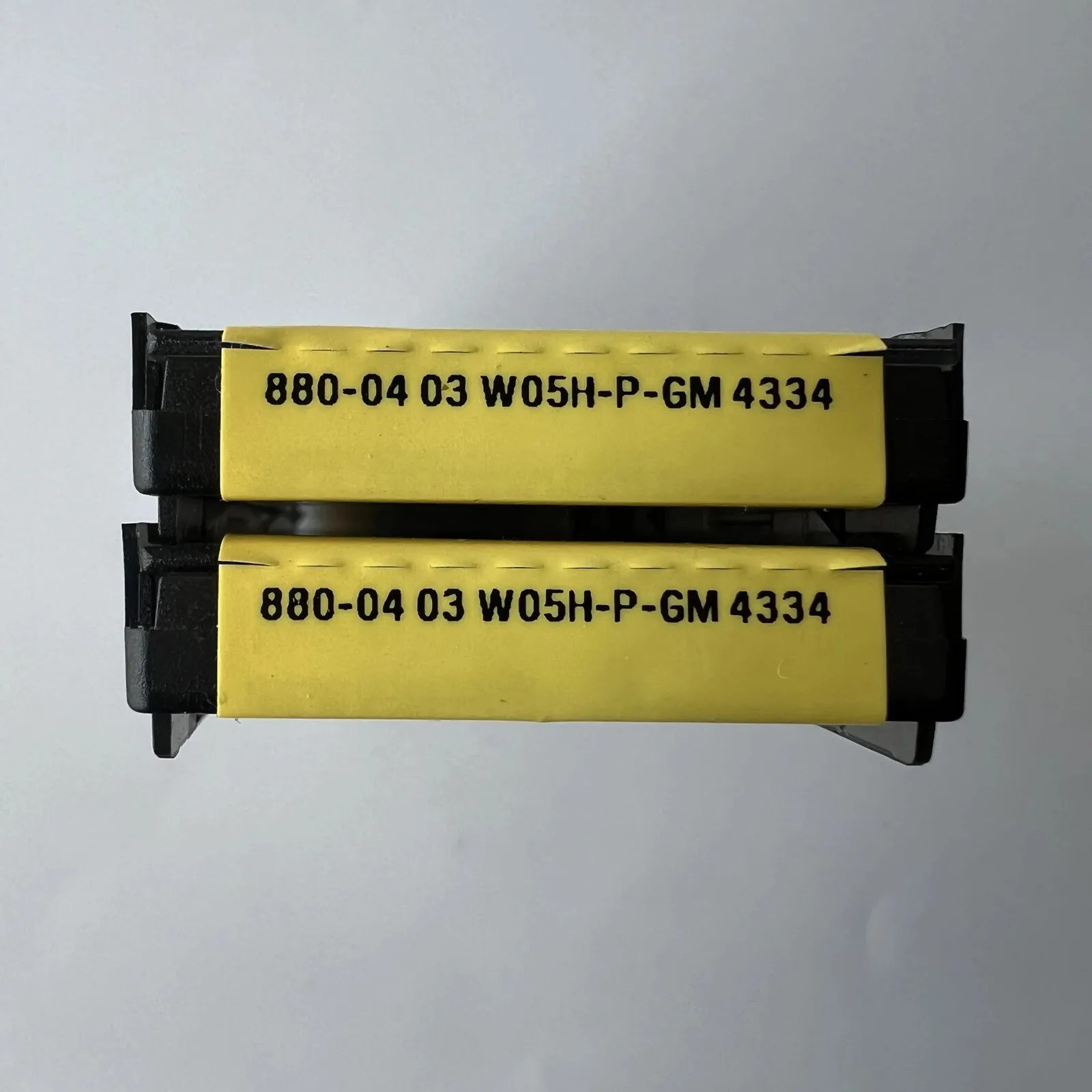Original SANDVIK / 880-0403W05H-P-GM 4334 / Lâmina CNC de liga dura 10 unidades - Image 2