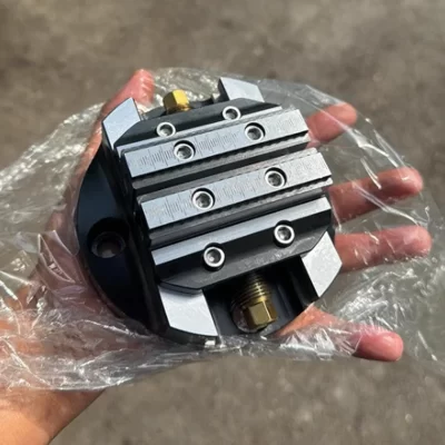Torno concêntrico autocentrante integral de usinagem de quatro e cinco eixos DJ-AIX5-D170