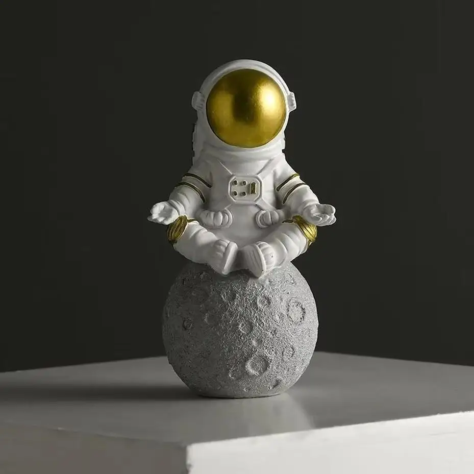 3 PCs / Set Decoração astronauta modelo bonito pequeno carro astronauta casa sala de estar decoração desktop decoração presente de aniversário - Image 4