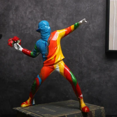 1pc balão colorido homem jogando escultura de flores, decoração moderna da resina estátua da paz com padrão de amor