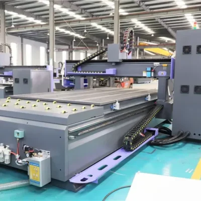 Máquina de Gravação e Corte CNC AKM1530C 2040 2030 ATC para Madeira - Preço Acessível