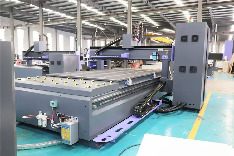 Máquina de Gravação e Corte CNC AKM1530C 2040 2030 ATC para Madeira - Preço Acessível