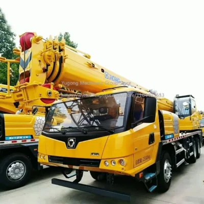 Grúa para Camioneta de 16 Toneladas con Cabrestante Eléctrico, Pluma Telescópica Hidráulica para Elevación de Carga y Construcción