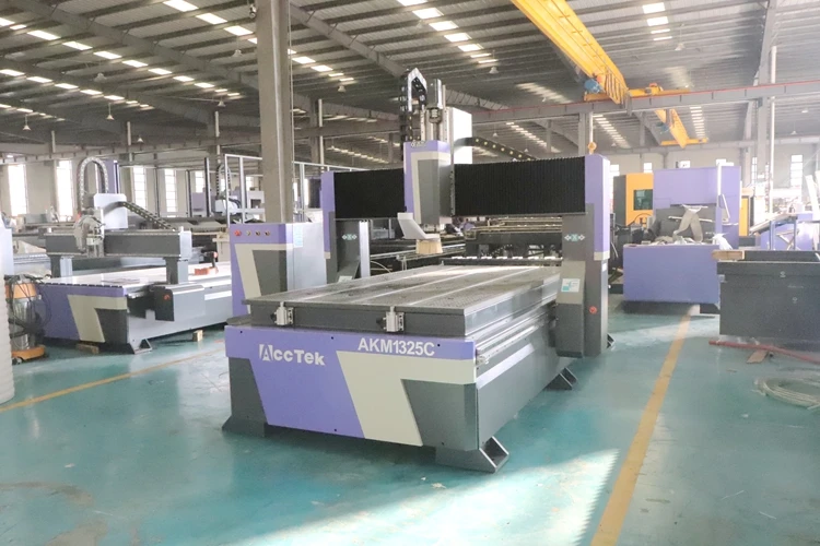 Máquina CNC Router de Alta Precisão 1325 ATC para Corte e Gravação de Madeira, MDF e Acrílico - Preço de Fábrica - Image 3
