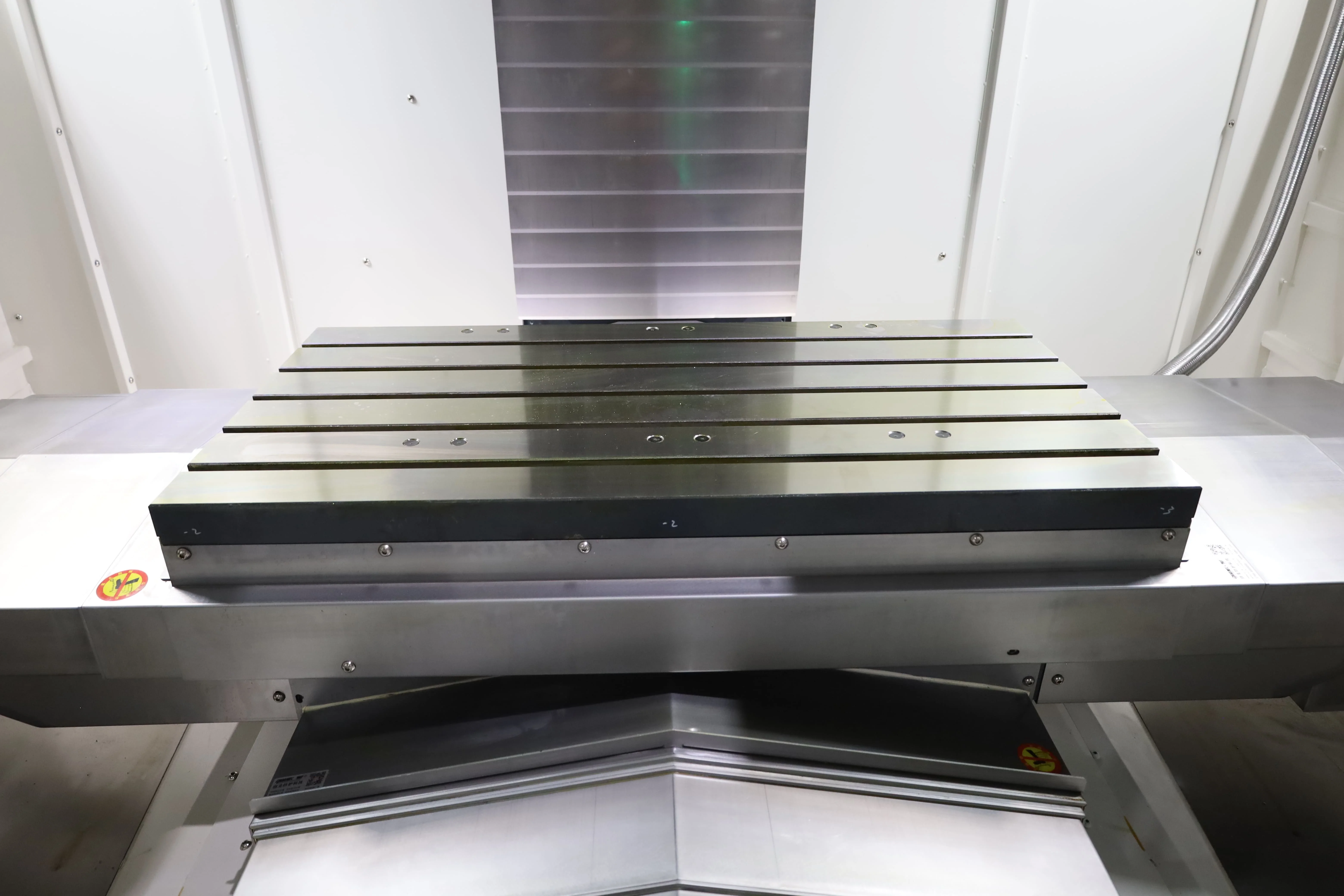 Centro de usinagem vertical resistente da fresadora CNC VMC WF-1165 com para processamento de metal Cone do eixo BT40 - Image 6
