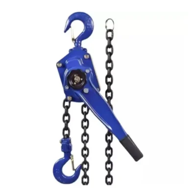 Guincho de cabo de aço para armazém, ideal para empilhamento de mercadorias em áreas de armazenamento de fábricas e levantamento de componentes pesados em tarefas de engenharia.