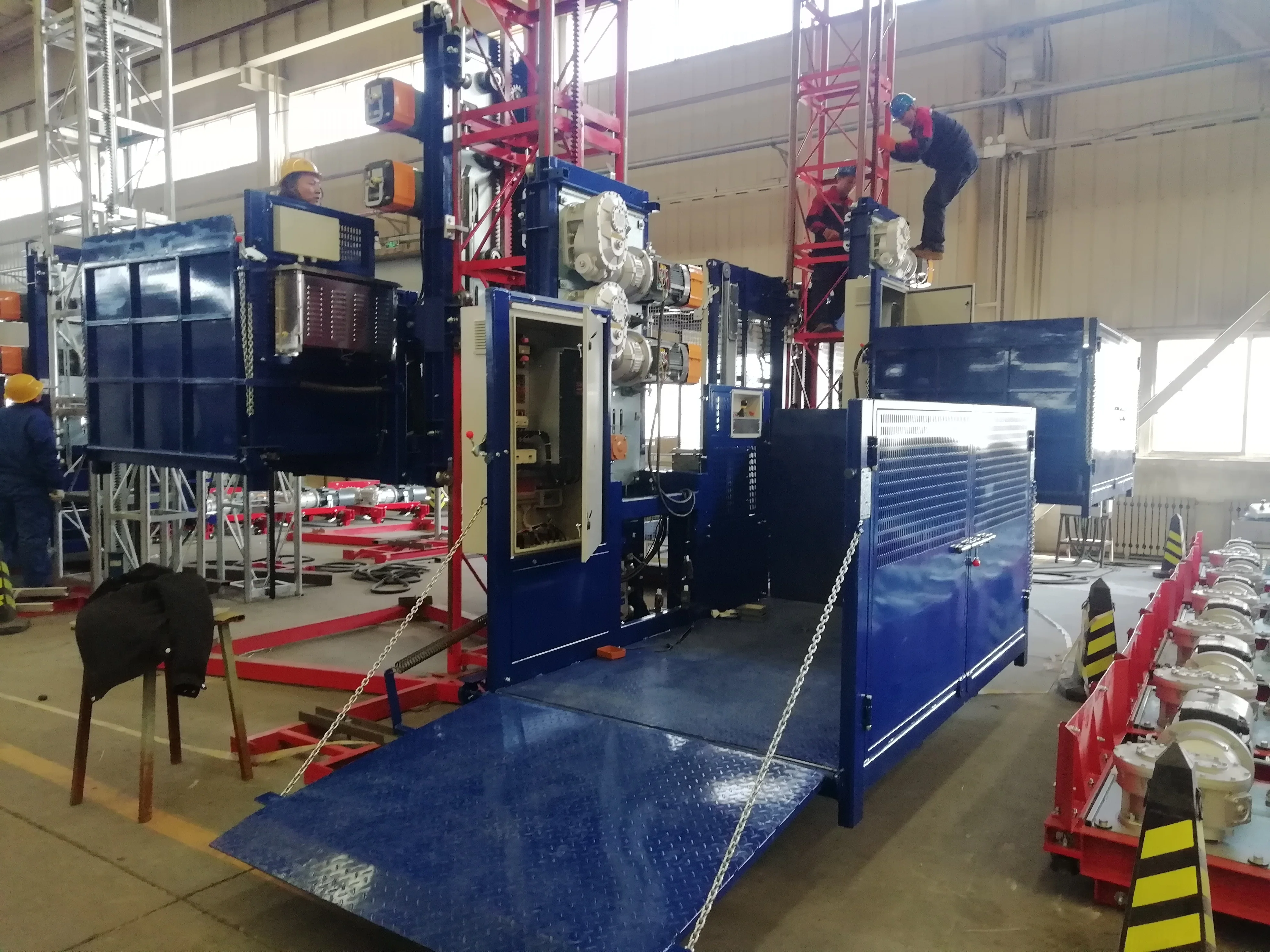 Material Hoist with Three Doors,cargo Elevator,material Lifting Machine Construction,construction Elevator - Image 6