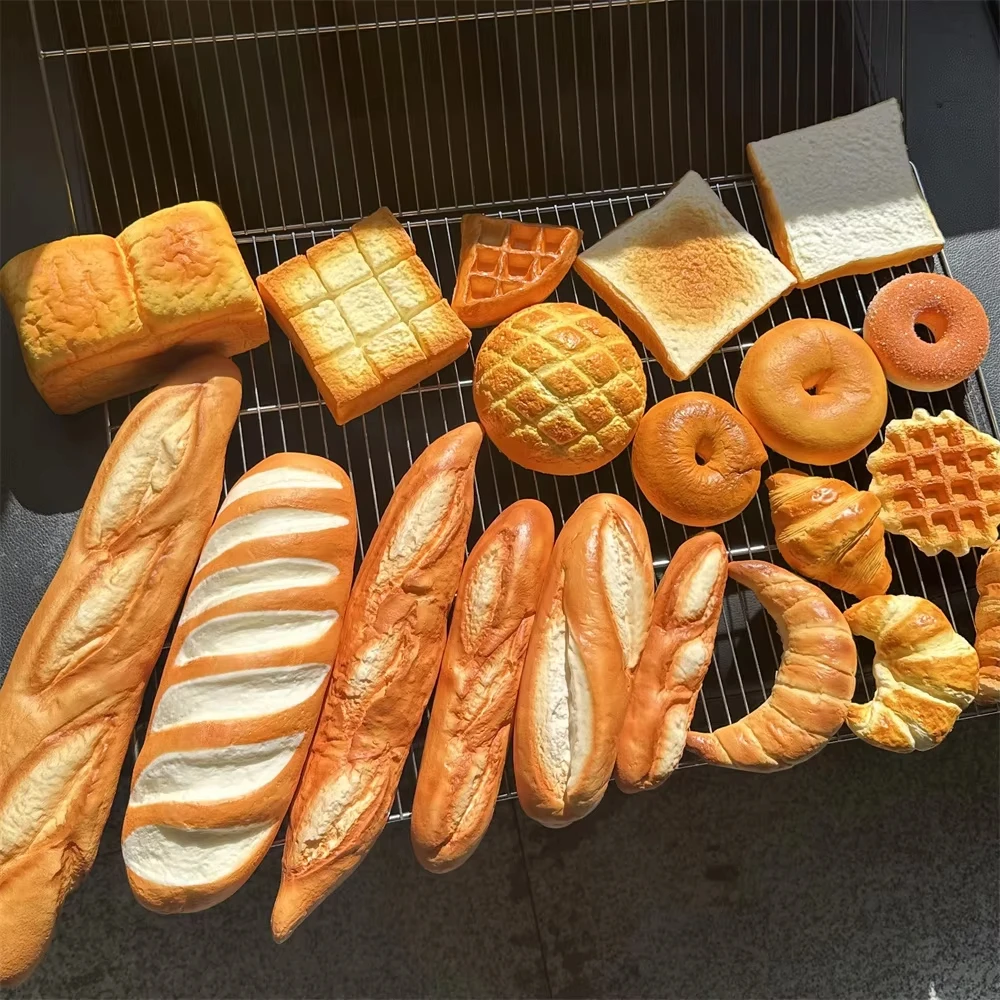 Conjunto de Decoração de Pães Falsos de Vários Tamanhos: Modelos Simulados de Baguete, Croissant e Waffle para Padarias, Cafés e Decoração de Vitrines e Balcões - Image 3