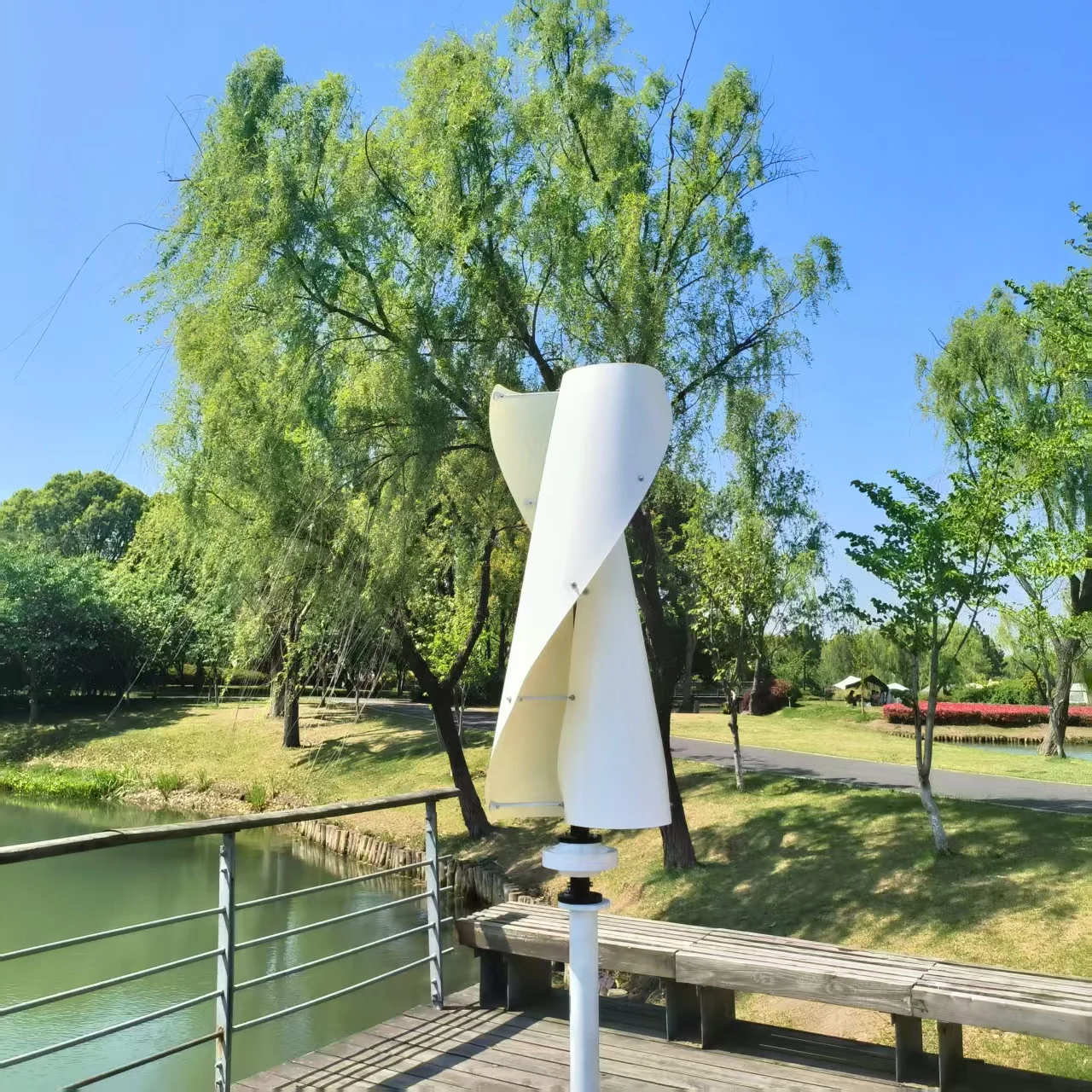 Cheap Factory Price 15KW Wind Turbine Generator and 20KW Solar Panels Hybrid Power 10KW Free Energy System for Home Use - Image 4